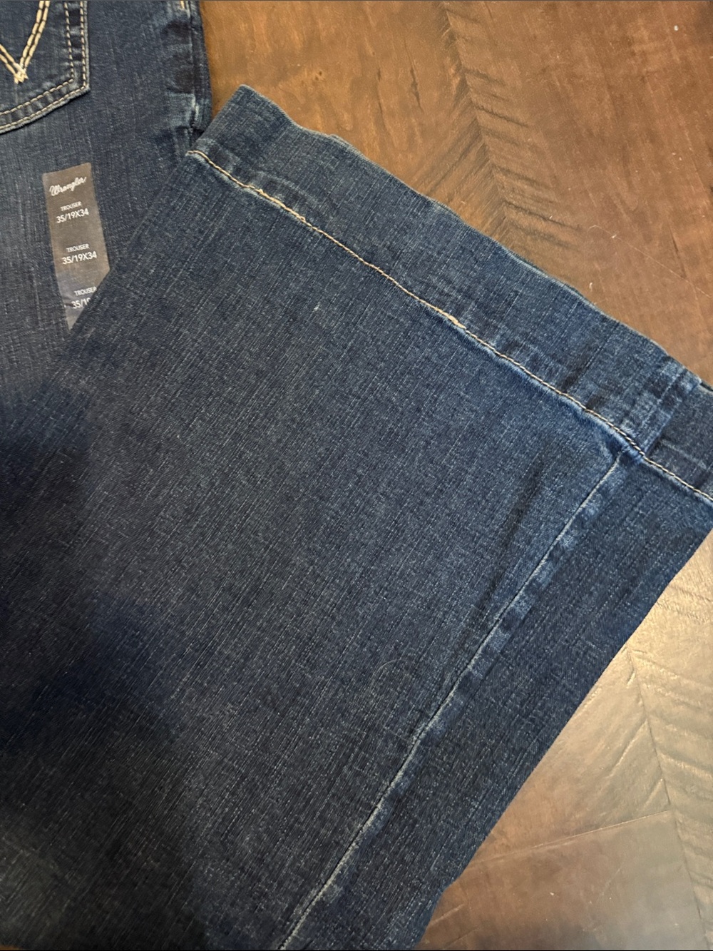 Wrangler Indigo Blue Bootcut Jeans with Contrast Stitching - Picture 2 of 4